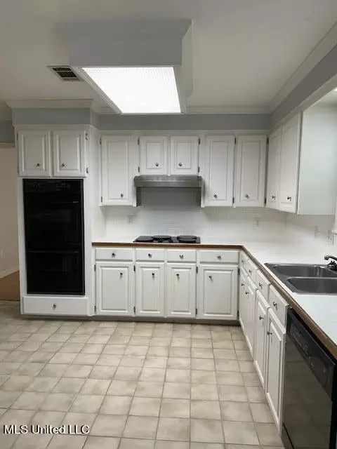 5458 River Thames Rd, Jackson, MS 39211 photo 6
