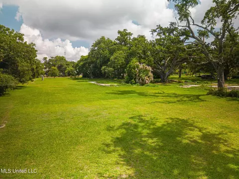 932 E Beach Blvd, Long Beach, MS 39560 photo 4