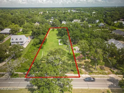 932 E Beach Blvd, Long Beach, MS 39560 photo 2