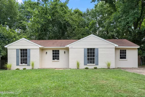 2680 Southbridge Dr, Horn Lake, MS 38637