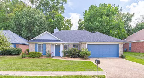 124 Chestnut Dr, Brandon, MS 39047