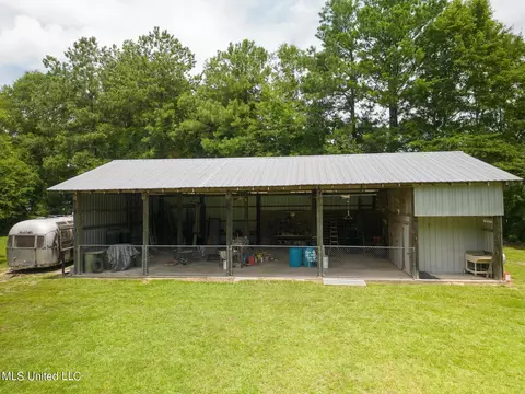 316 New Hope Rd, Wiggins, MS 39577 photo 2