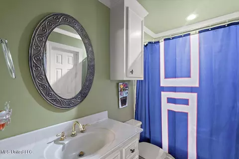 Bath - 45 Moss Forest Cir, Jackson, MS 39211 photo 4 of 5