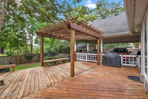 Exterior - 45 Moss Forest Cir, Jackson, MS 39211 photo 3 of 7