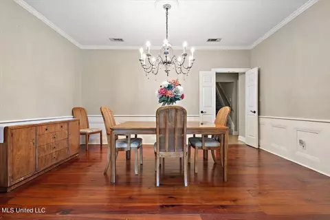 Dining - 45 Moss Forest Cir, Jackson, MS 39211 photo 2 of 3