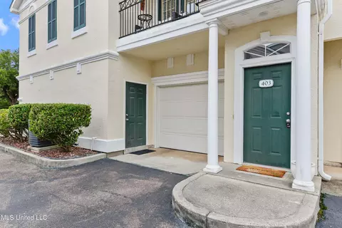 2252 Beach Dr #403, Gulfport, MS 39507