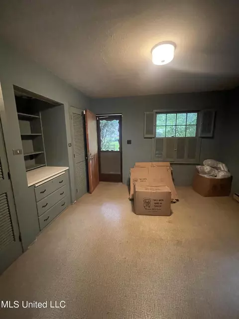 Bedroom - 208 S Park Dr, Jackson, MS 39211 photo 4 of 6