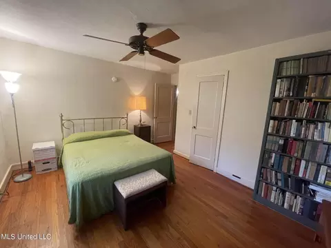 Bedroom - 208 S Park Dr, Jackson, MS 39211 photo 2 of 6