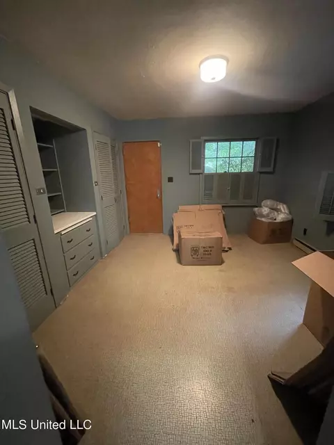 Bedroom - 208 S Park Dr, Jackson, MS 39211 photo 5 of 6