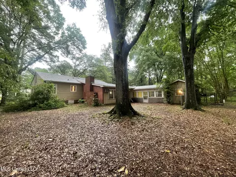 Exterior - 208 S Park Dr, Jackson, MS 39211 photo 5 of 6