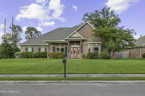 13130 Hawthorn Dr, Biloxi, MS 39532