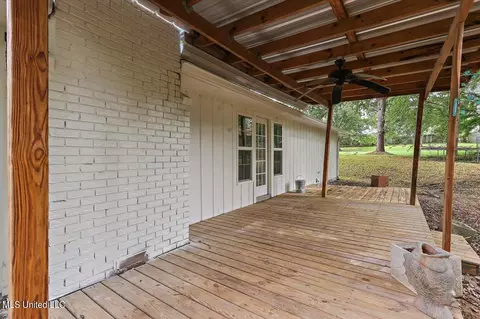 Exterior - 111 Diane Pl, Clinton, MS 39056 photo 3 of 4