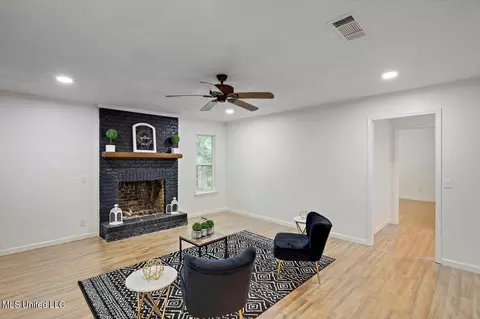 Living - 111 Diane Pl, Clinton, MS 39056 photo 1 of 4