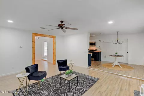 Living - 111 Diane Pl, Clinton, MS 39056 photo 3 of 4