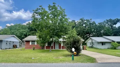 208 Cox Ave, Long Beach, MS 39560