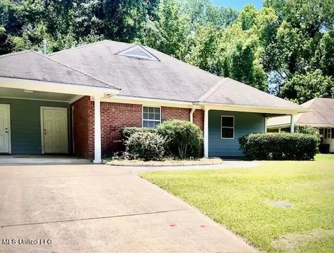 127 Lincoln Place Pl, Jackson, MS 39213