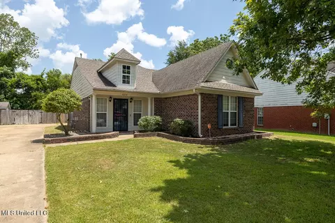 7374 E Pecan Meadow Dr, Olive Branch, MS 38654