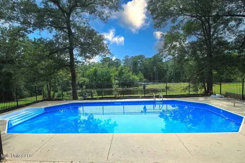 165 Tom Jones Rd, Lucedale, MS 39452 photo 2