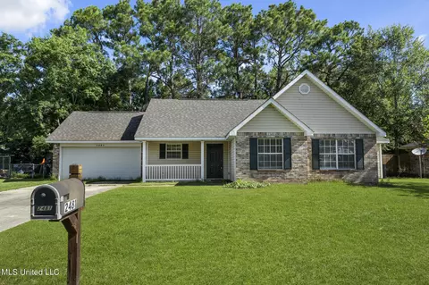 2481 Tandy Dr, Gulfport, MS 39503