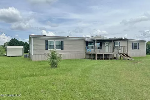 127 Crepe Myrtle Ln, Lucedale, MS 39452