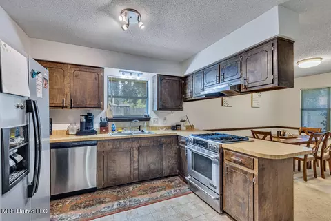 105 Mcguire Dr, Long Beach, MS 39560 photo 8