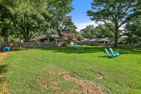 Exterior - 20 Stonegate Dr, Brandon, MS 39042 photo 9 of 10