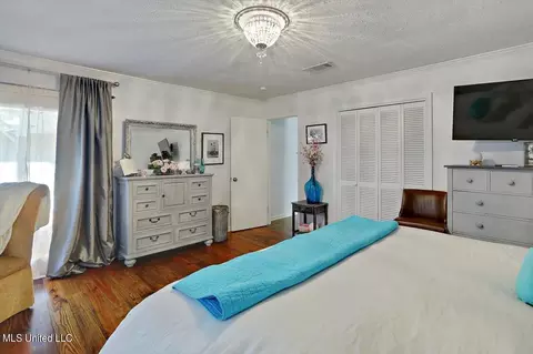 Bedroom - 20 Stonegate Dr, Brandon, MS 39042 photo 2 of 5