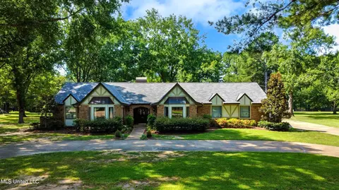 108 Keith Ln, Clinton, MS 39056