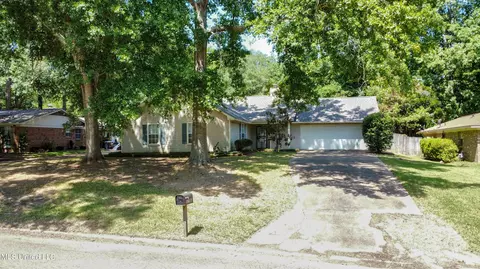 4787 Old Lake Rd, Jackson, MS 39212