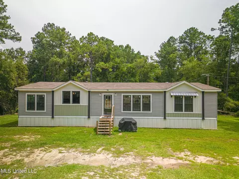 54 Albert Cuave Rd, Perkinston, MS 39573