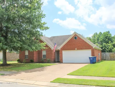 10561 Wyckford Dr, Olive Branch, MS 38654