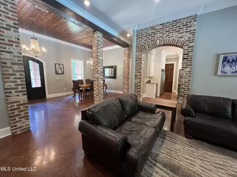Entry Way - 261 Salem-cato Rd, Brandon, MS 39042 photo 3 of 17