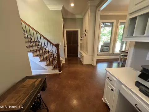 Entry Way - 261 Salem-cato Rd, Brandon, MS 39042 photo 10 of 17