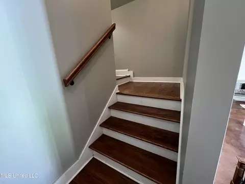 Entry Way - 261 Salem-cato Rd, Brandon, MS 39042 photo 15 of 17