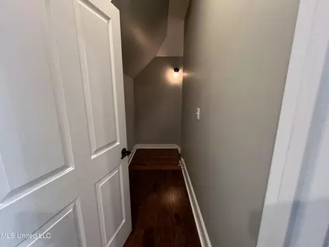 Entry Way - 261 Salem-cato Rd, Brandon, MS 39042 photo 17 of 17