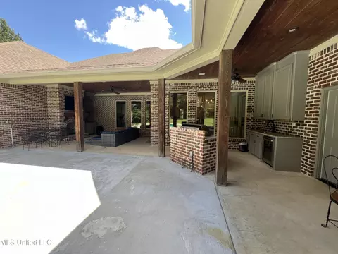 Exterior - 261 Salem-cato Rd, Brandon, MS 39042 photo 18 of 27