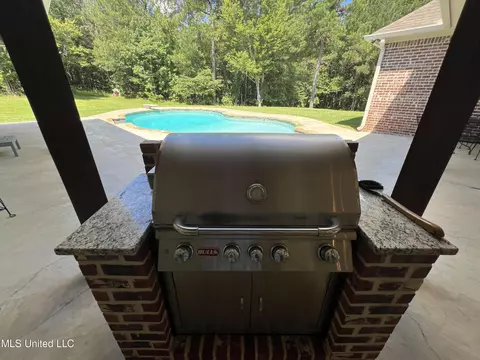 Exterior - 261 Salem-cato Rd, Brandon, MS 39042 photo 7 of 27