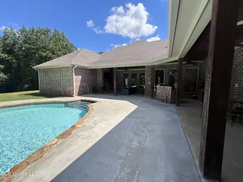 Exterior - 261 Salem-cato Rd, Brandon, MS 39042 photo 17 of 27