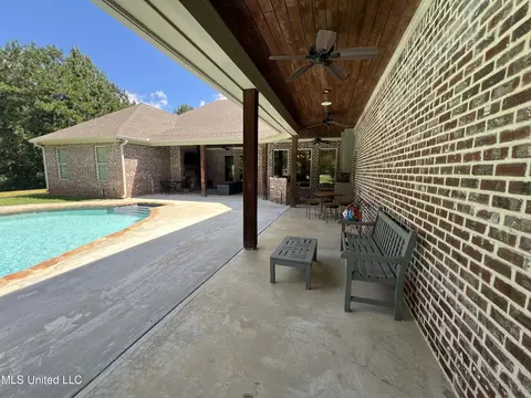 Exterior - 261 Salem-cato Rd, Brandon, MS 39042 photo 11 of 27