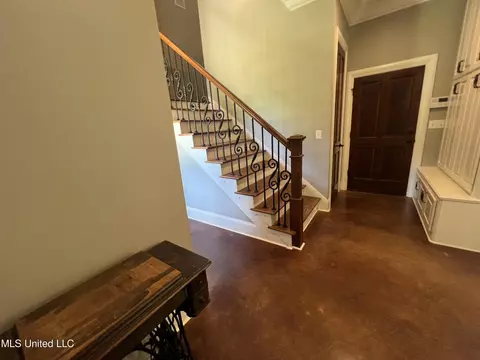 Entry Way - 261 Salem-cato Rd, Brandon, MS 39042 photo 11 of 17