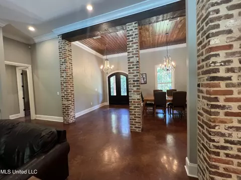 Entry Way - 261 Salem-cato Rd, Brandon, MS 39042 photo 1 of 17