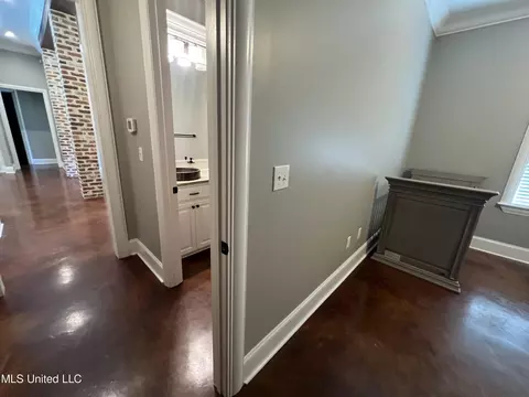 Entry Way - 261 Salem-cato Rd, Brandon, MS 39042 photo 7 of 17