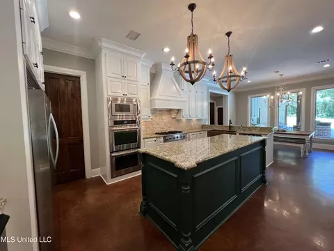 Kitchen - 261 Salem-cato Rd, Brandon, MS 39042 photo 4 of 18