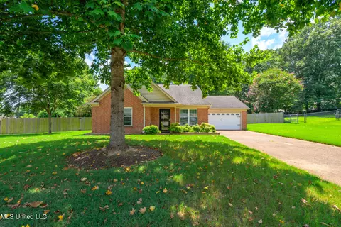 9813 S Allen Pkwy, Olive Branch, MS 38654