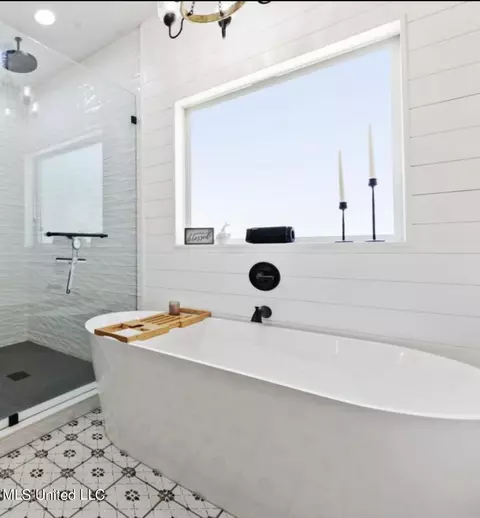 Bath - 8516 Julia Dr, Vancleave, MS 39565 photo 3 of 4