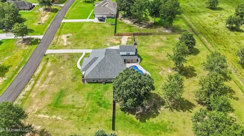 View/Area - 8516 Julia Dr, Vancleave, MS 39565 photo 2 of 7