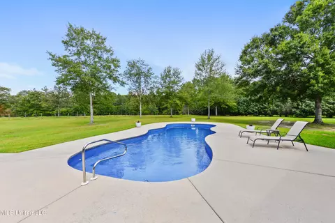 Exterior - 8516 Julia Dr, Vancleave, MS 39565 photo 7 of 9