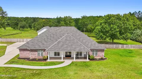 8516 Julia Dr, Vancleave, MS 39565