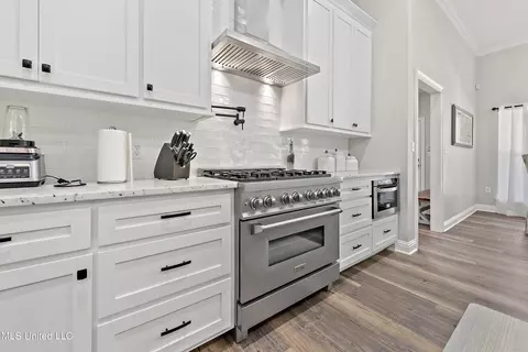 Kitchen - 8516 Julia Dr, Vancleave, MS 39565 photo 3 of 4