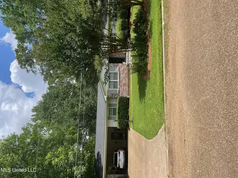 2026 Cherokee Dr, Jackson, MS 39211